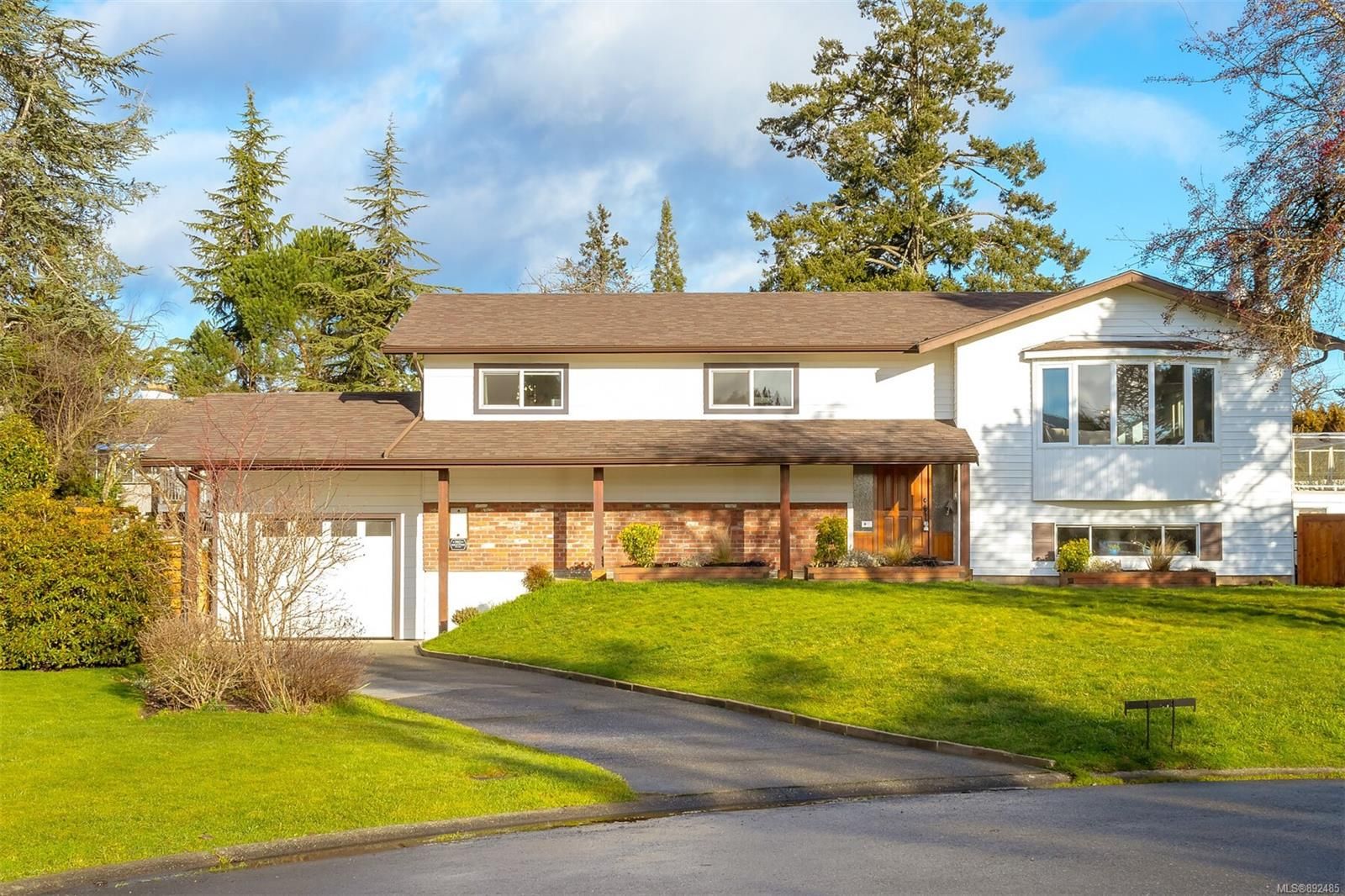 I have sold a property at 1368 Rafiki Pl in Central Saanich

